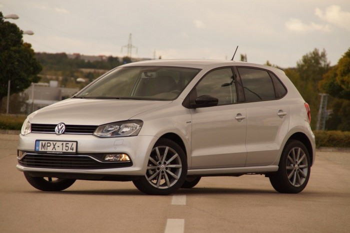 Ragyogó szürkeség 12 | Vezess Jó kiállású kisautó, tipikus Volkswagen, tipikus német, pláne ebben a jellegtelen szürkében