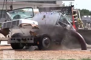 Ebben a kamionban a túlélési esély nulla!