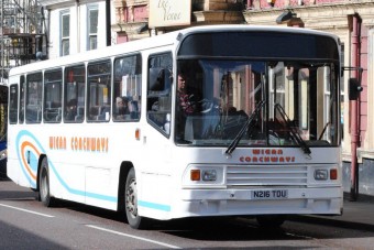 Megleckéztette utasait a buszvezető