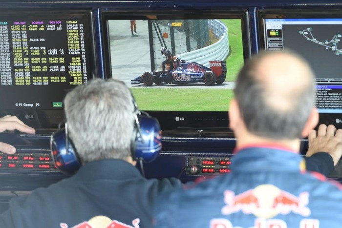 F1: Rosberg az élen, szívtak az ifjoncok 7 | Vezess F1: Rosberg az élen, szívtak az ifjoncok 7