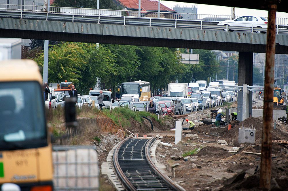 Munkagépnek ütközött egy motoros Budapesten 4