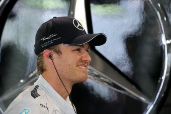 F1: Hamilton nem bírt Rosberggel