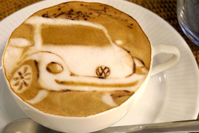 Kávéból készít autót a japán művész 4