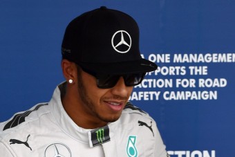 F1: Hamilton elfelejtette kikapcsolni a DRS-t