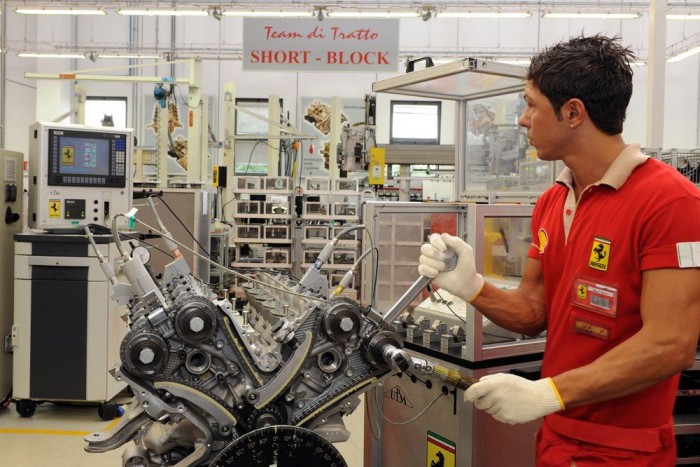 Hiába várod, nem lesz Ferrari SUV 5