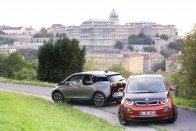 40 millió a BMW szuperautója itthon 21