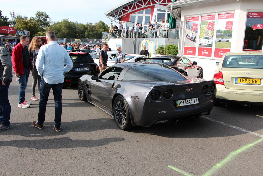 ZR1-es Corvette erősen különbözik a "gyengébb" kivitelektől.