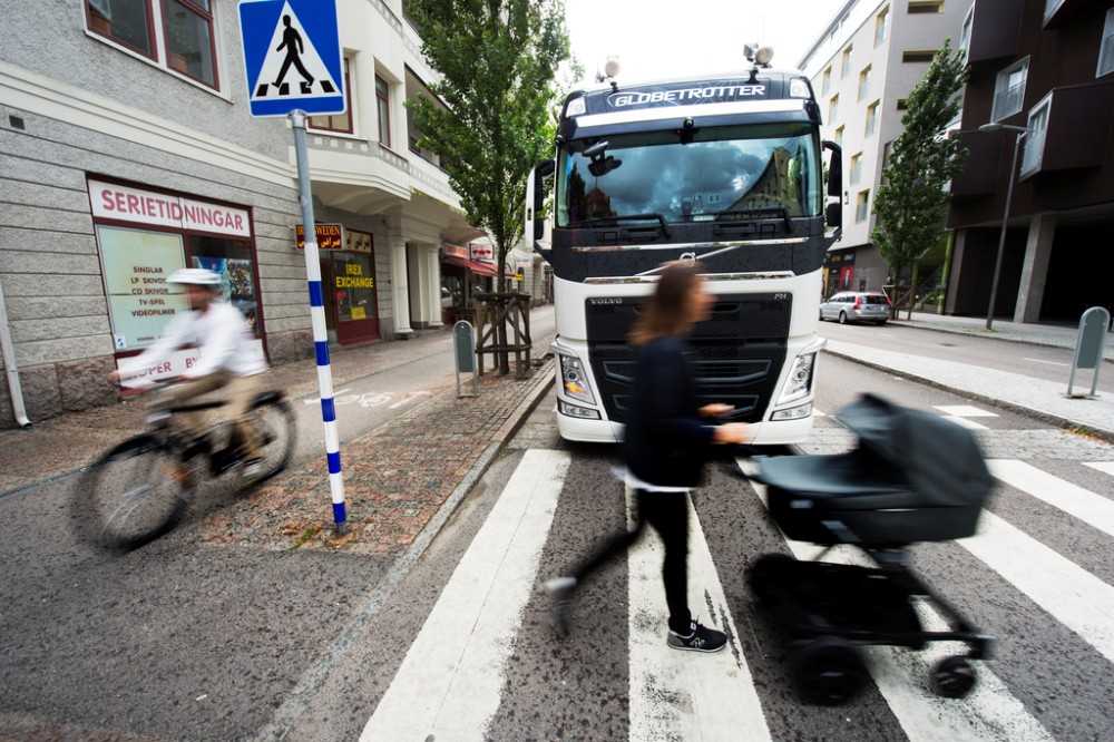 Jönnek a mindentlátó teherautók 1