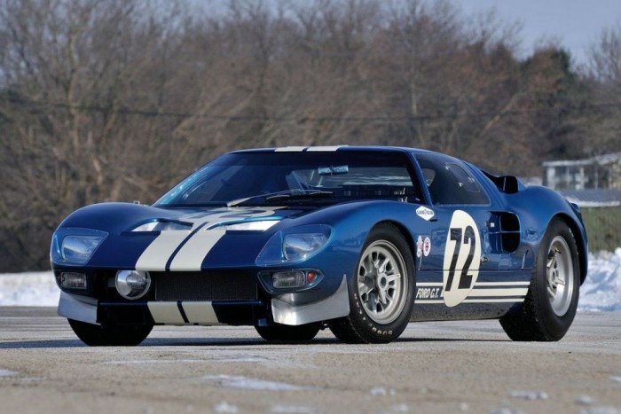 Megérkezett az autórajongók idei kedvenc filmjének trailere 1 10. Ford GT40 prototípus, 1964, 7,6 millió dollár (1,85 milliárd Ft). Ez az autó annak a GT40-nek a prototípusa, amellyel az Enzo Ferrarira megorroló Henry Ford II kívánalmai szerint az amerikai cég földbe döngölte a Ferrarit Le Mans-ban. 1966-1969 között négy győzelmet aratott