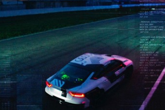 Sofőr nélkül megy versenytempóban az Audi