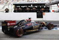 F1: Hivatalos, Mercedesre vált a Lotus 2