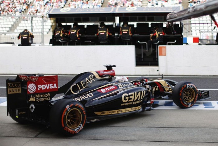 F1: Hivatalos, Mercedesre vált a Lotus 3 | Vezess F1: Hivatalos, Mercedesre vált a Lotus 3