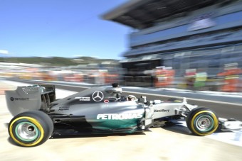 F1: Hamilton csúnyán odavágott