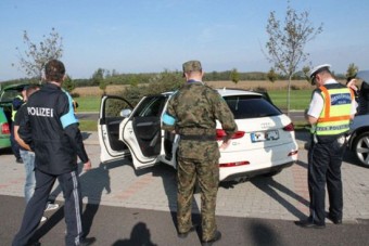 Így razziáznak a rendőrök