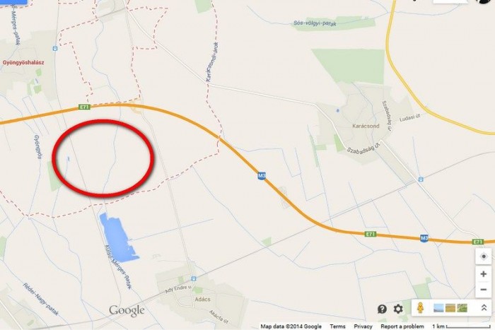 Valahol ott, nagyjából ekkora