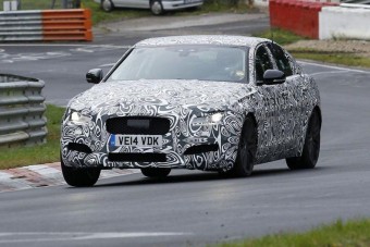 Jelentősen megnő az eddigi kis Jaguar