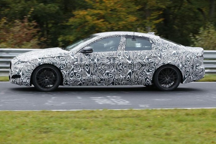 Jelentősen megnő az eddigi kis Jaguar 6