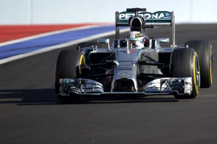 F1: Hamilton győzött, bajnok a Mercedes 6