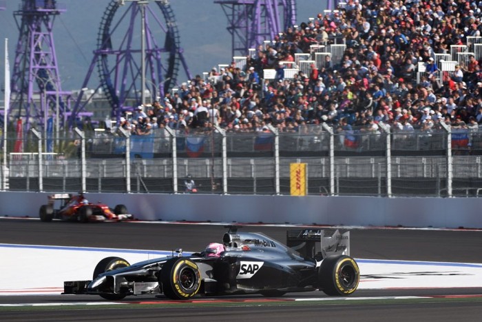 F1: Button negyedik lett, mégis kiakadt 6