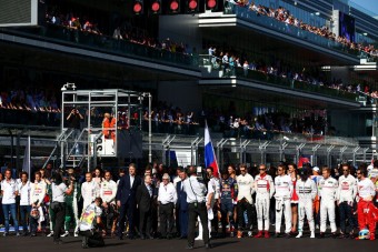 F1: Vihar egy pohár vízben