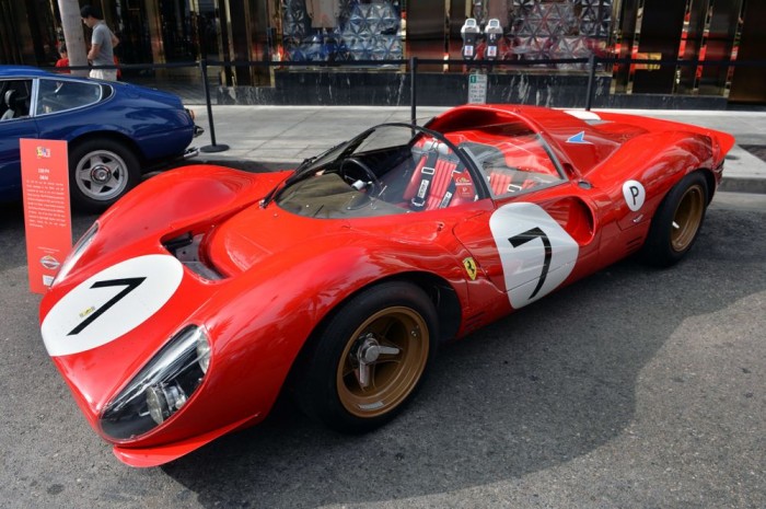 Így ünnepel a 60 éves Ferrari 9 | Vezess 330 P4 versenyautó