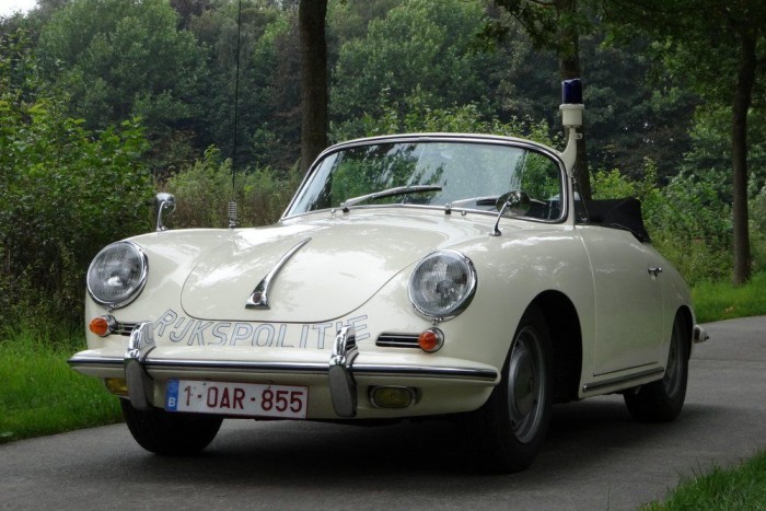 200 millióért kelt el az F1-legenda Ferrarija 8 | Vezess 1961 Porsche 356 1600 Cabriolet Rijskpolitie rendőrautó. 172 500 euro (53 millió Ft)