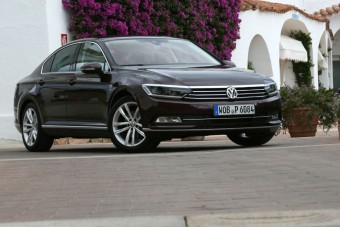 Új Passat: a csúcson száll be?