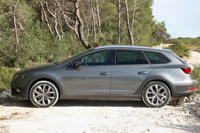 Spanyol buckalakó 9 | Vezess Ebben a színben nem is látszik annyira a sok műanyag rátét