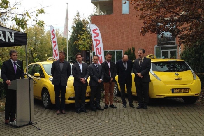 Terjedhet a villanytaxizás 1