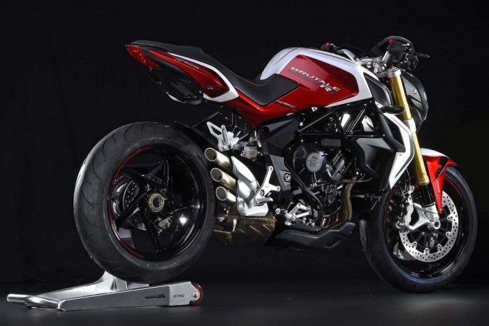 Motorkerékpár-márkát vesz a Mercedes 3