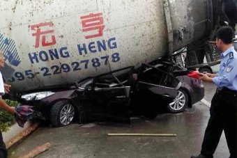 Betonkeverő esett a nagymamára, túlélte!