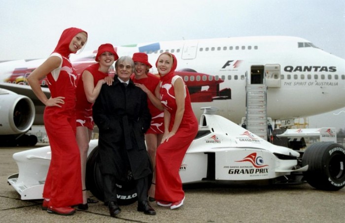 84 éves a Forma-1 mindenható ura 14 | Vezess Ecclestone és a lányok valahol máshol