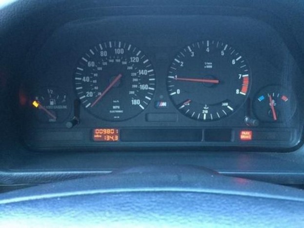 A 21 éves BMW, ami drágább, mint az új 8