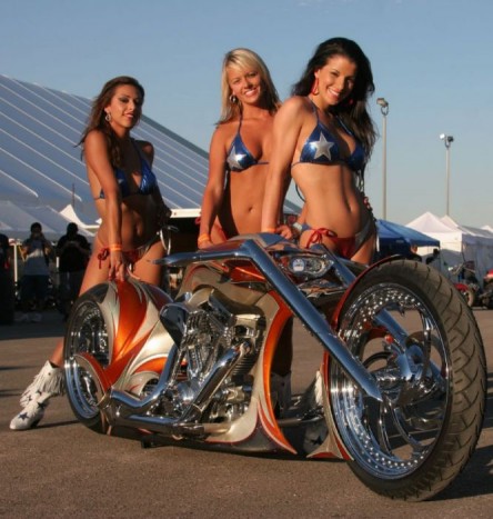 Vadító csajok két és négy keréken 18