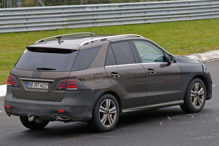 Konnektoros hibriddel jön a Mercedes M-osztály utódja 7 | Vezess Konnektoros hibriddel jön a Mercedes M-osztály utódja 7