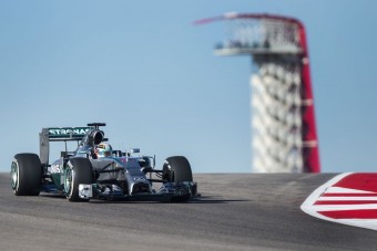 F1: A Mercedes az élen, lerobbant a Red Bull