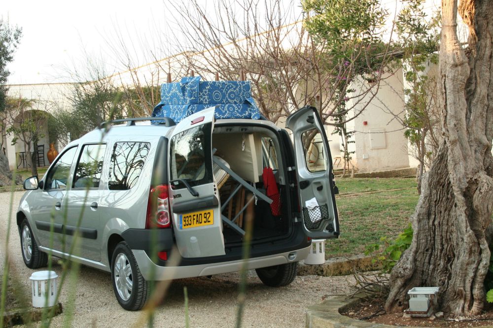 2006 végén jelent meg a Logan MCV a kínálatban. Nyugat-európában átörést hozot a dízelmotor és a kombi bevezetése