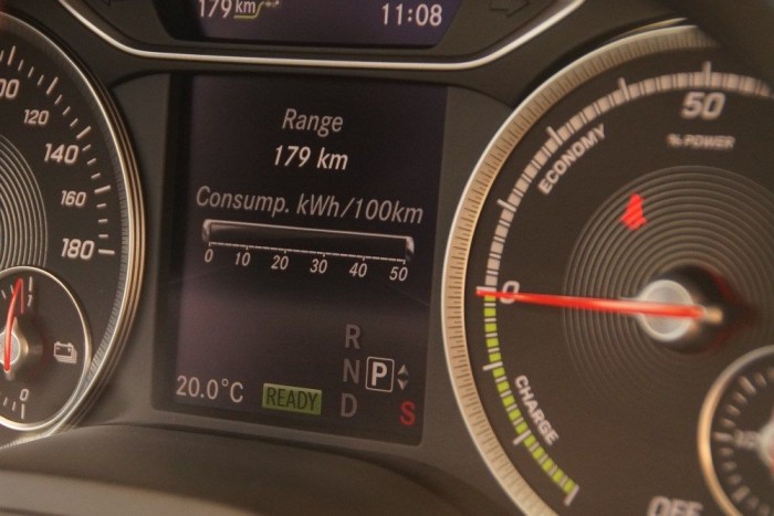 Megújult a magyar Merci 9 Elvileg 230 km-re is elég lehet egy töltés, ami a Teslát leszámítva rekord az Európában kapható családi elektromosok között
