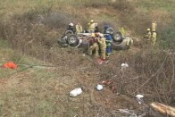 Szakadékba zuhant, 17 órán át volt autója foglya 12