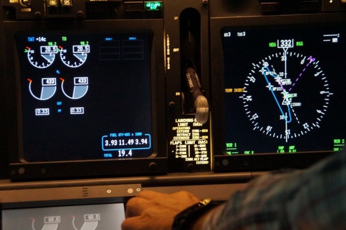 A kar középen az, amiről sosem szabad megfeledkezni: ez engedi ki a futóművet