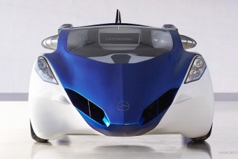 Közel a gyártáshoz a szlovák repülő autó