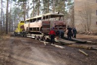 Veterán Ikarusra bukkantak egy orosz erdőben 21