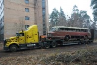 Veterán Ikarusra bukkantak egy orosz erdőben 22