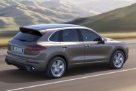 Két végén újult a Porsche Cayenne 18