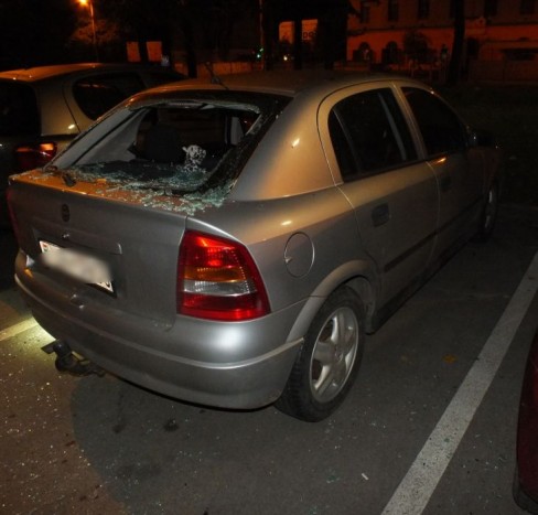 Autókat törtek a debreceni vandálok 6 | Vezess Autókat törtek a debreceni vandálok 6