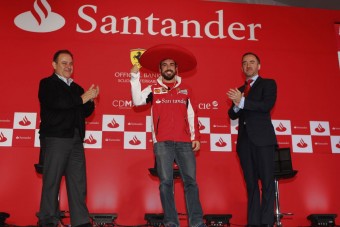 F1: Alonso még nem döntött, a McLaren türelmetlen