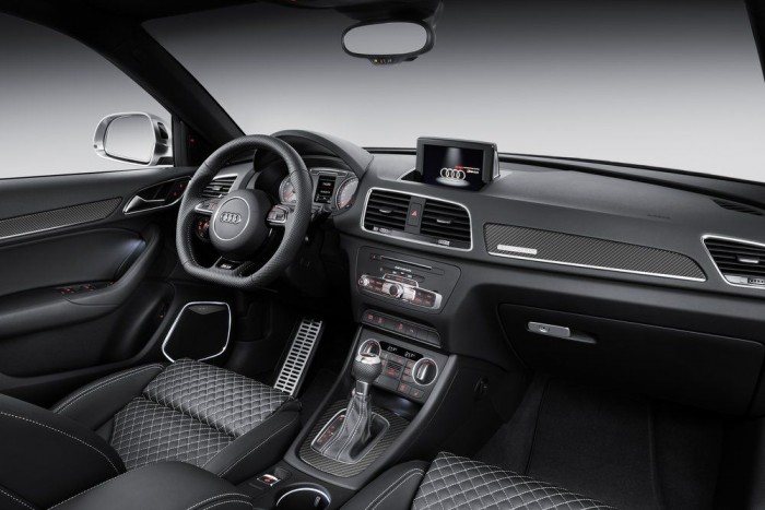 Krómpofa: megújult az Audi Q3 7 | Vezess Krómpofa: megújult az Audi Q3 7