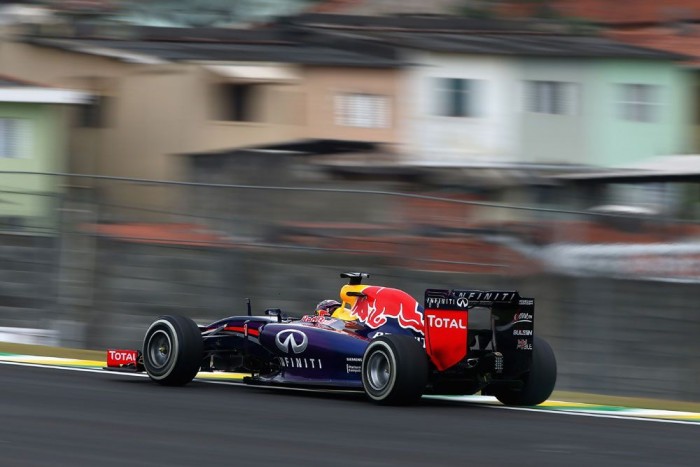 F1: Kaotikus edzésen oltott tüzet Alonso 7