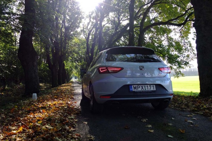 Leon Cupra – Zúzás gombnyomásra 4 Csendes, komfortos, ha akarjuk teljesítményét drámai előadás nélkül, finoman adja le a Seat Leon Cupra 280