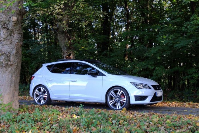 Leon Cupra – Zúzás gombnyomásra 5 Ha megérkezik a szintén 280 lóerős Honda Civic Type-R érdemes lesz összehasonlítani a legerősebb kompaktok nyújtotta élményt.